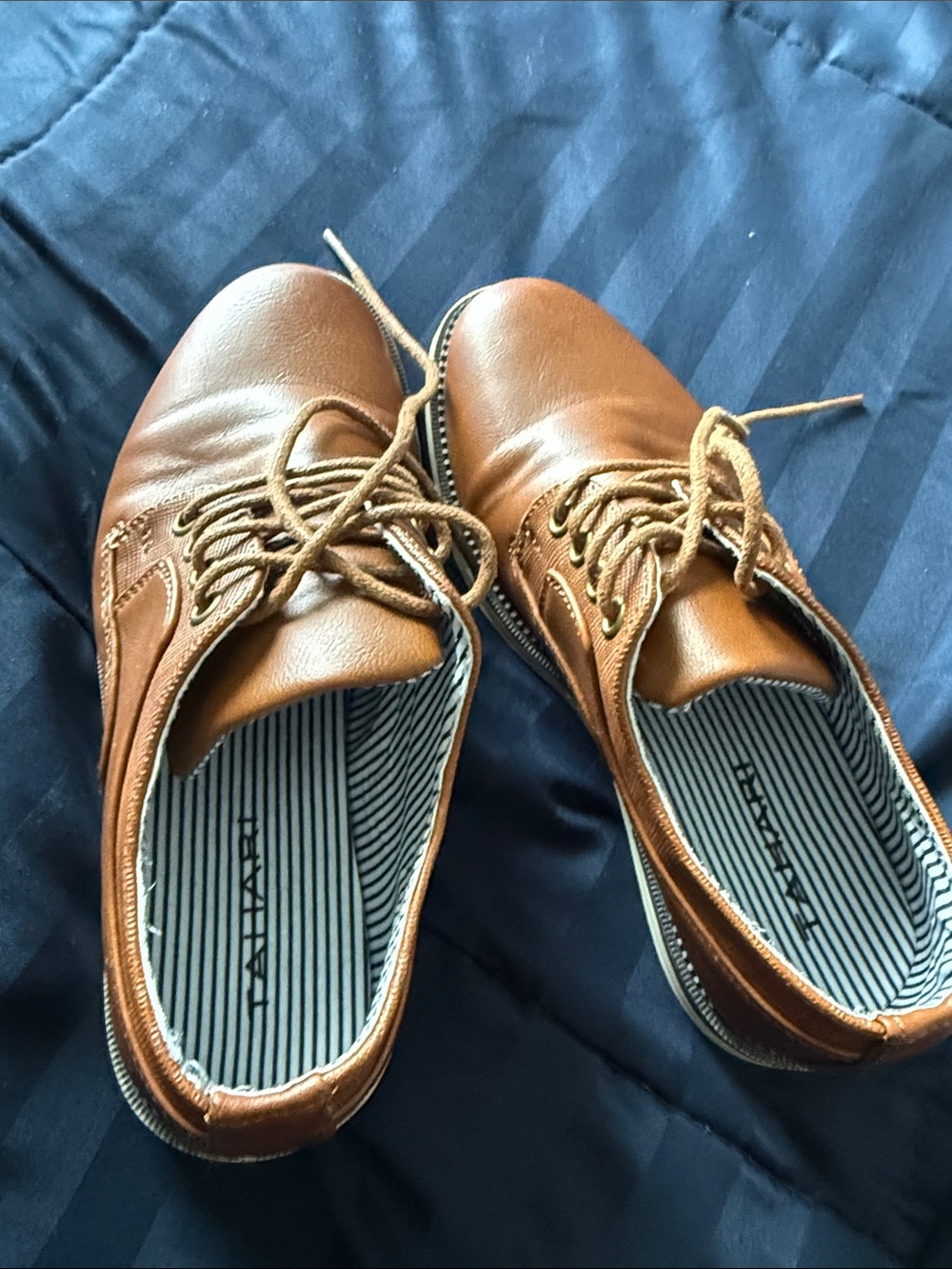 Tahari Kids Casual Lace-Up Shoes in Brown